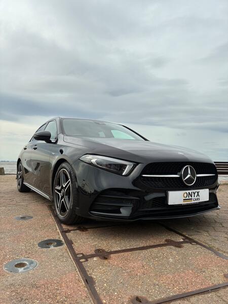 MERCEDES-BENZ